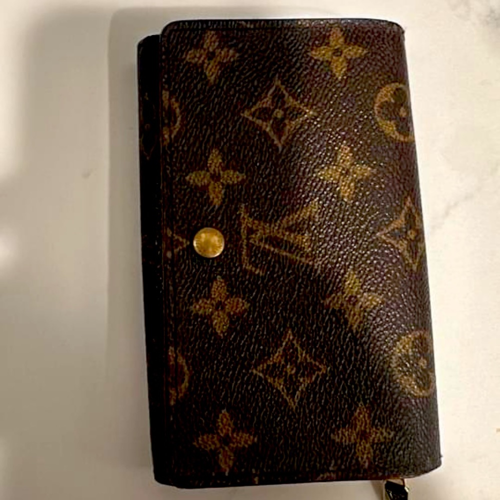 Authentic Louis Vuitton wallet
